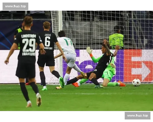 高清流畅足球赛事直播APP下载畅享实时精彩对决全程不漏每一球 - 副本 (38) - 副本 - 副本 - 副本